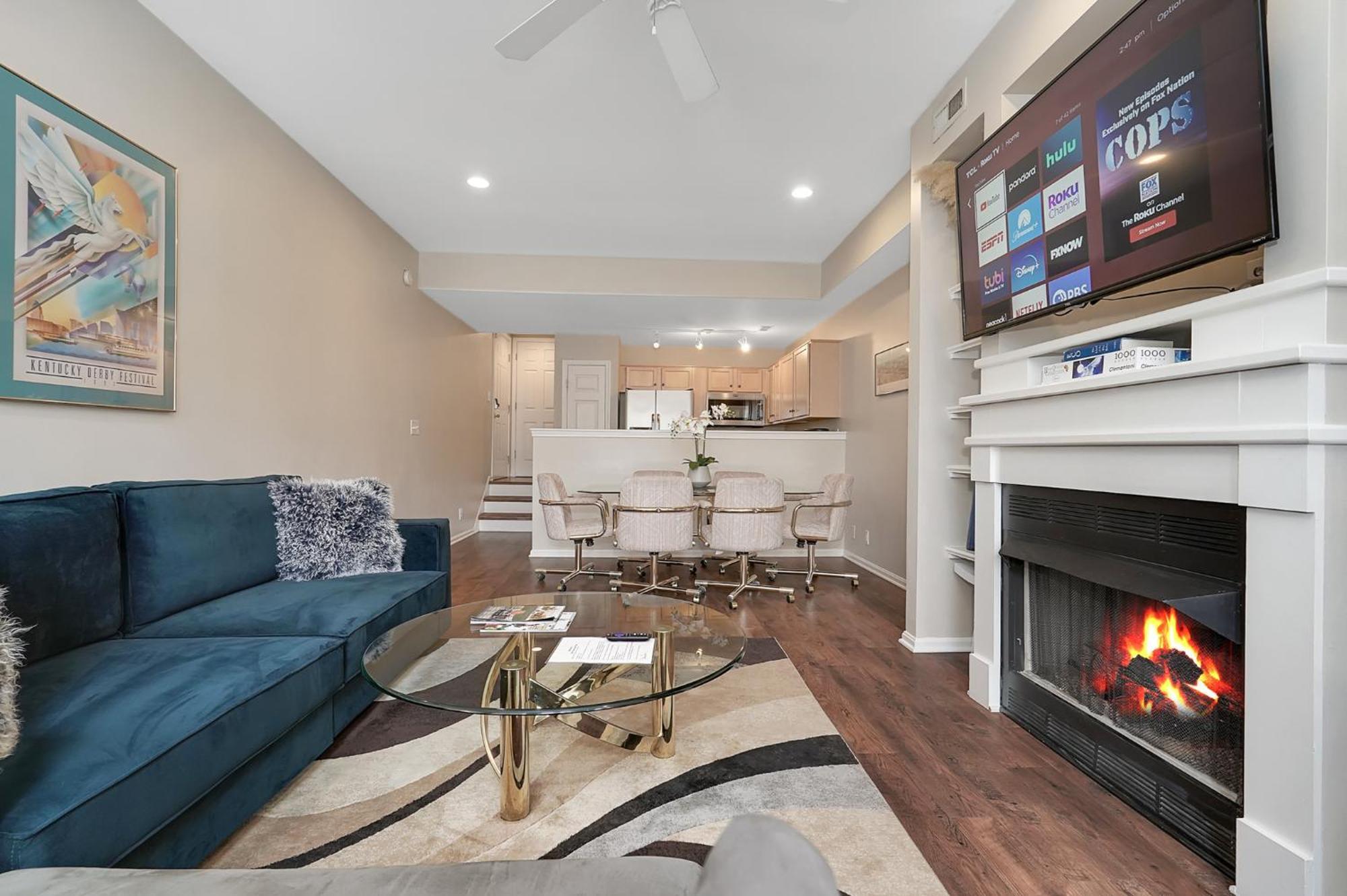 Lux Townhouse, Walk To All, Sleeps 6 Adults Louisville Exterior foto